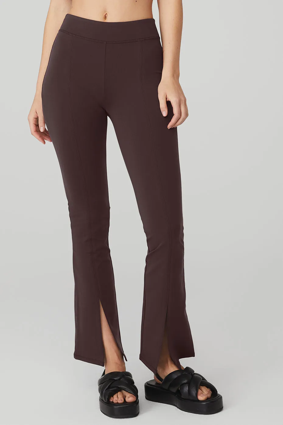 Airbrush High-Waist 7/8 Flutter Legging - Raisin