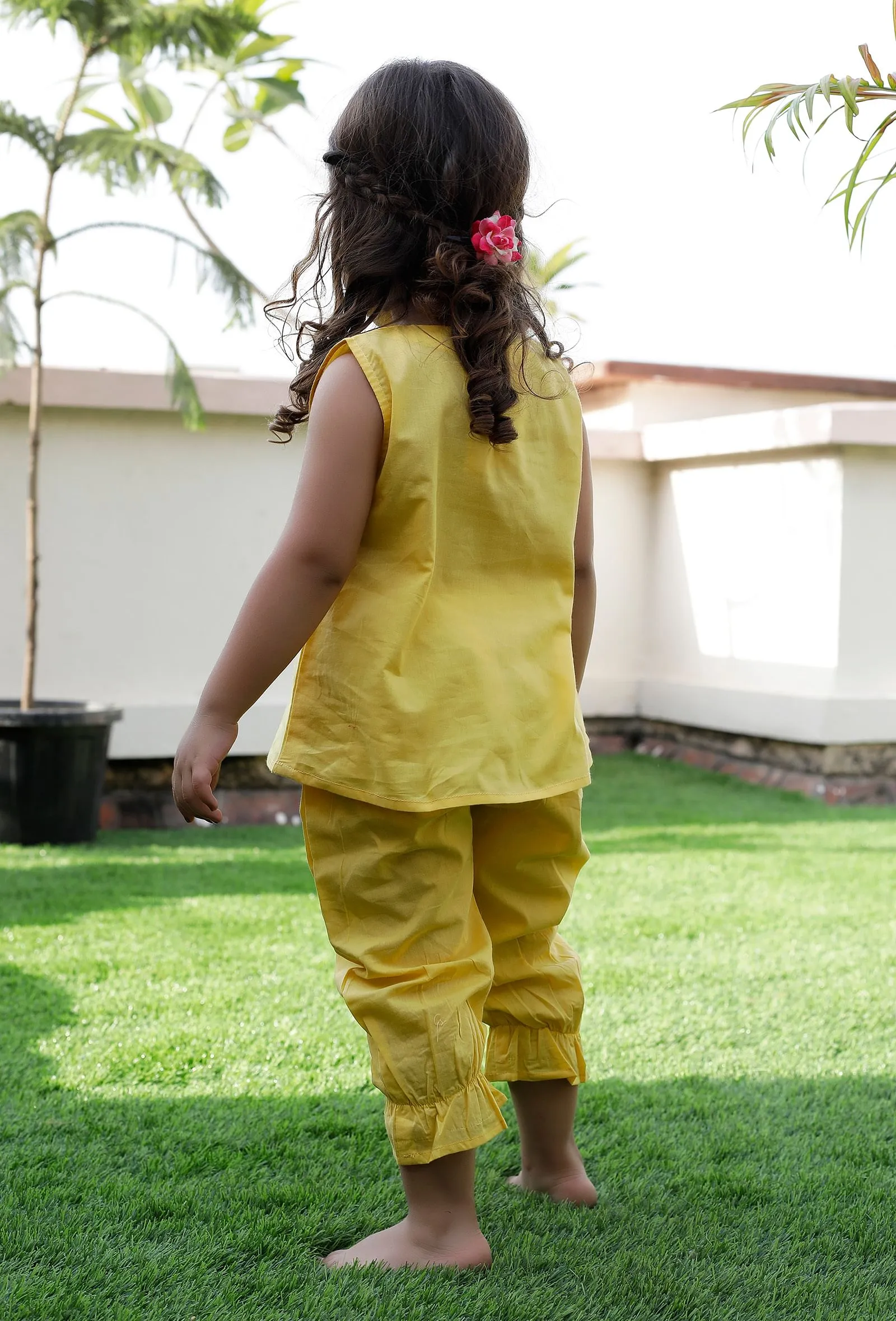 Set Of 2: Merry Yellow Cotton Top And Yellow Capri