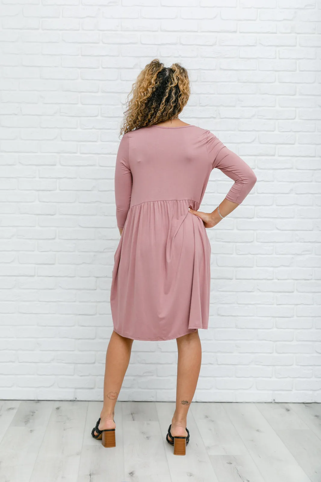 Weekender Dress In Mauve